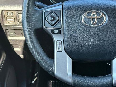 Used 2018 Toyota 4Runner SR5 image 18