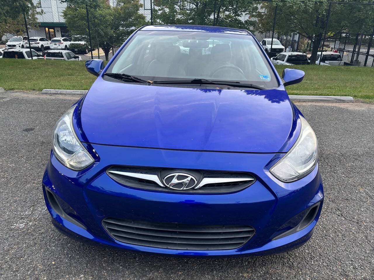 Used 2014 Hyundai Accent GLS FWD image 2