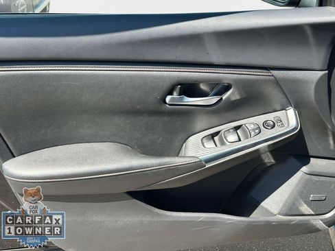 Used 2023 Nissan Sentra SR w/ SR Premium Package FWD image 20