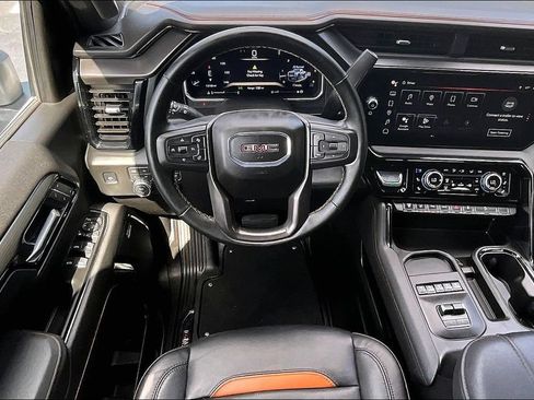 Used 2026 GMC Sierra 2500 AT4 w/ AT4 Premium Plus Package AWD/4WD image 9
