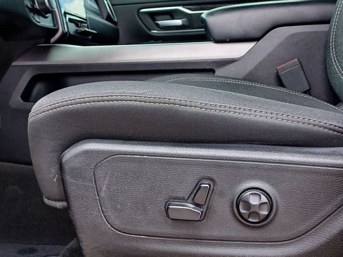 Used 2020 RAM 1500 Big Horn AWD/4WD image 10