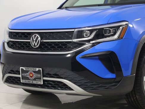 Used 2022 Volkswagen Taos SEL w/ Panoramic Sunroof Package AWD/4WD image 49