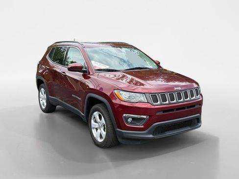 Used 2021 Jeep Compass Latitude w/ Sun and Sound Group AWD/4WD image 2