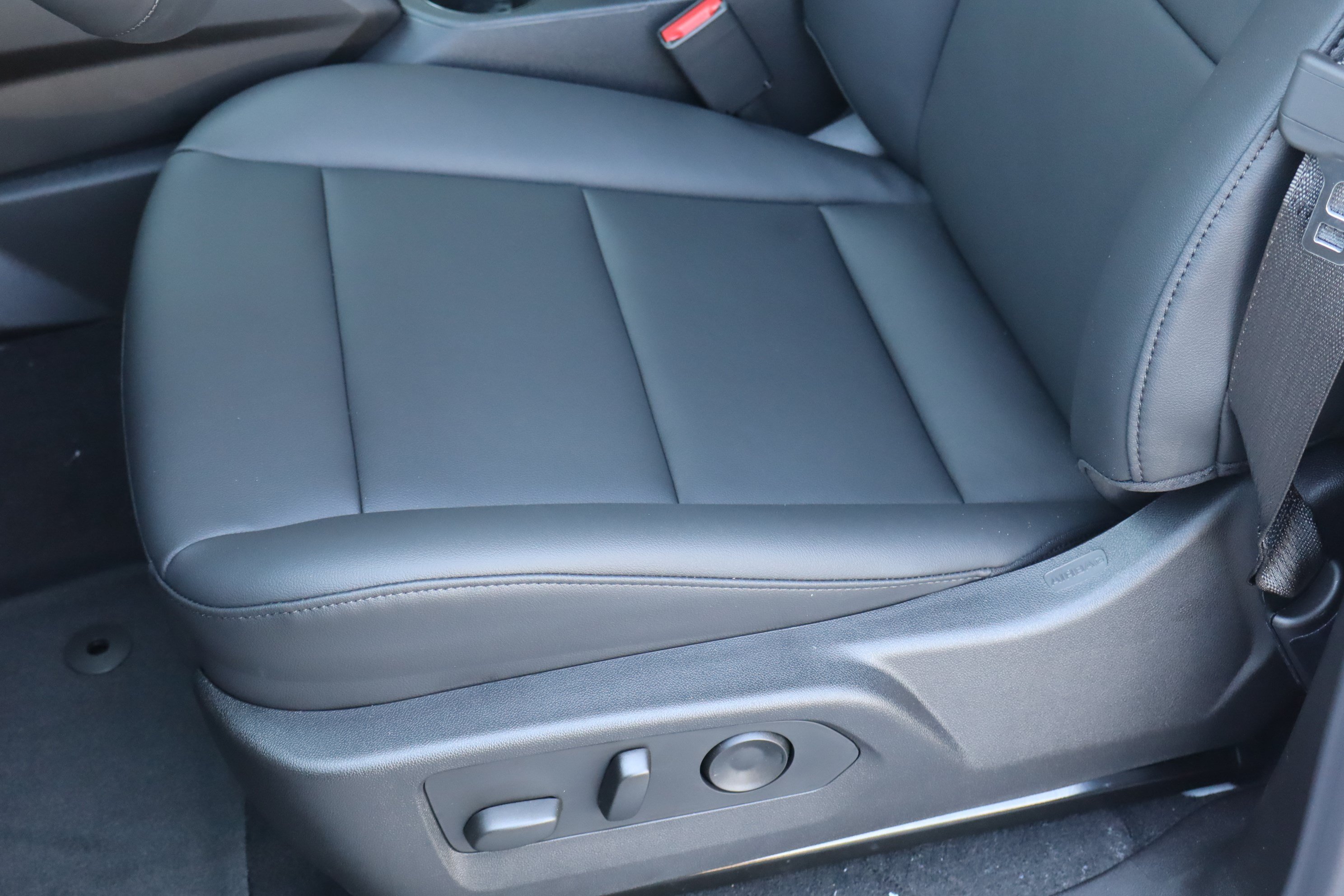 New 2026 Chevrolet Colorado Trail Boss AWD/4WD image 13