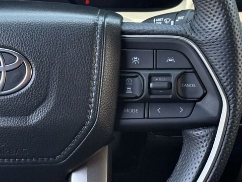 Used 2024 Toyota Tacoma Limited AWD/4WD image 15
