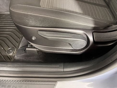 Used 2022 Kia Sorento LX image 21