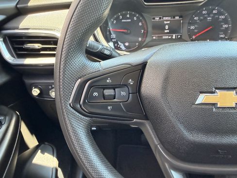 Used 2023 Chevrolet TrailBlazer LT w/ Convenience Package FWD image 16
