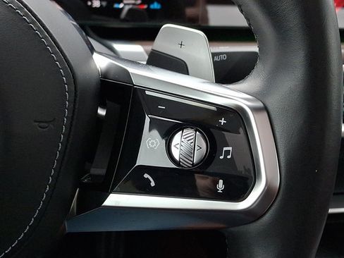Certified 2023 BMW 760i xDrive AWD/4WD image 25