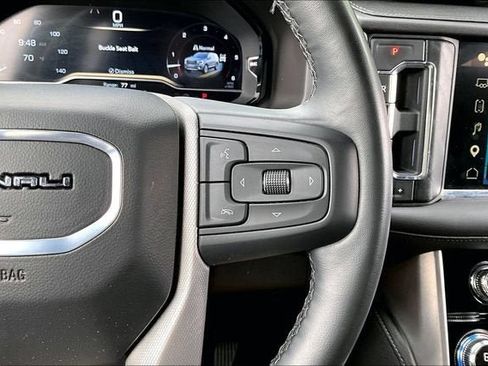 Used 2024 GMC Yukon XL Denali AWD/4WD image 21