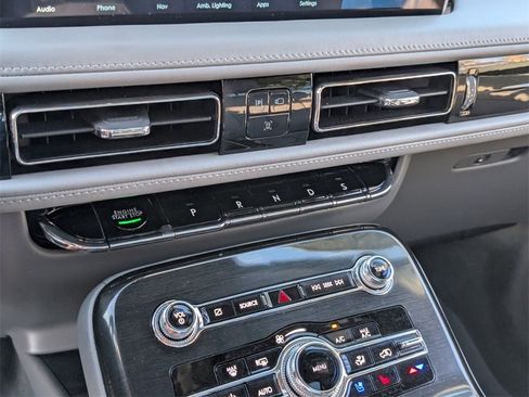 Used 2022 Lincoln Nautilus Reserve image 22