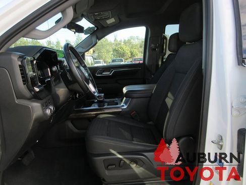Used 2023 GMC Sierra 1500 Elevation image 13