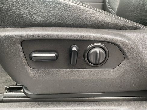 Used 2020 GMC Sierra 1500 Denali w/ Denali Premium Package image 16