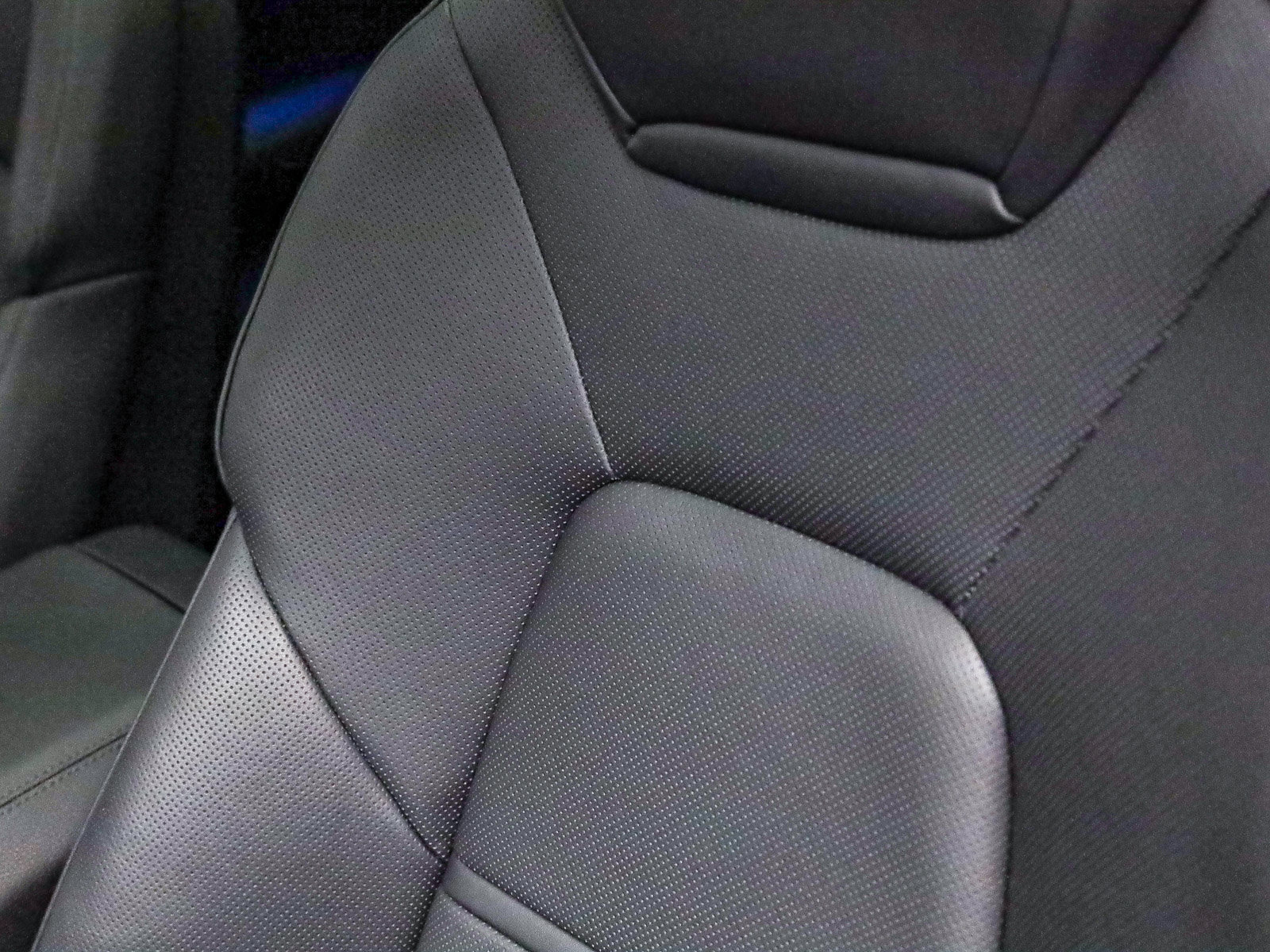 Certified 2025 Porsche Cayenne S AWD/4WD image 57