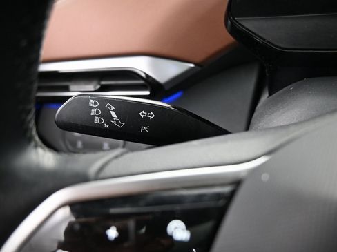 Used 2021 Volkswagen ID.4 Pro S image 19