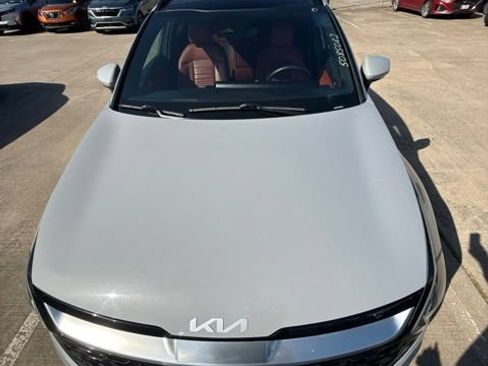 Certified 2023 Kia Sportage SX FWD image 10