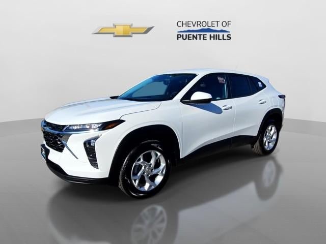 New 2026 Chevrolet Trax LS w/ LS Convenience Package FWD image 3