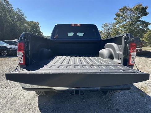 Used 2024 RAM 2500 Big Horn w/ Bed Utility Group image 18