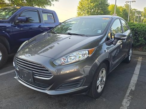 Used 2017 Ford Fiesta SE w/ Cold Weather Package FWD image 3