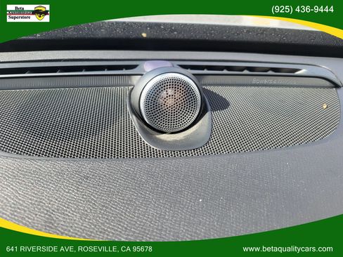 Used 2017 Volvo XC90 T6 R-Design w/ Vision Package image 30