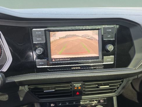 Used 2021 Volkswagen Jetta SE FWD image 20
