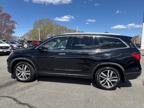 Used 2018 Honda Pilot Touring image 2