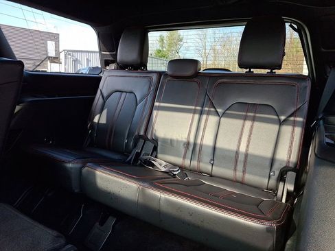 Used 2019 Ford Expedition Limited w/ Equipment Group 303A AWD/4WD image 12