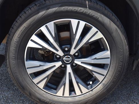Used 2021 Nissan Rogue SV FWD image 13
