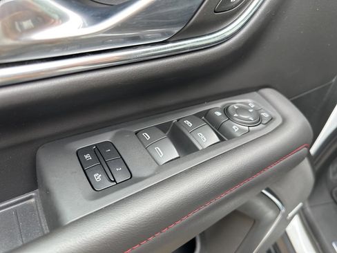 Used 2023 Chevrolet Suburban RST w/ Luxury Package image 10