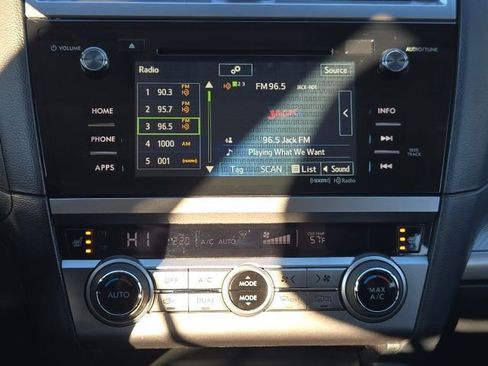 Used 2015 Subaru Legacy 2.5i Premium image 3