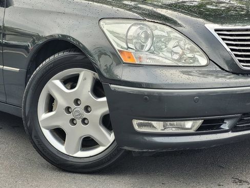 Used 2004 Lexus LS 430 RWD image 3