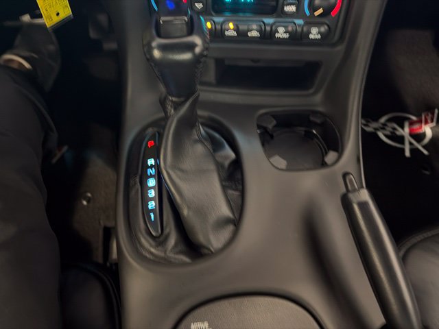 Used 2004 Chevrolet Corvette Coupe RWD image 22