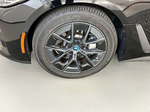 Used 2024 BMW i4 xDrive40i image 11