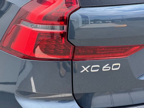 Certified 2026 Volvo XC60 B5 Plus AWD/4WD image 33
