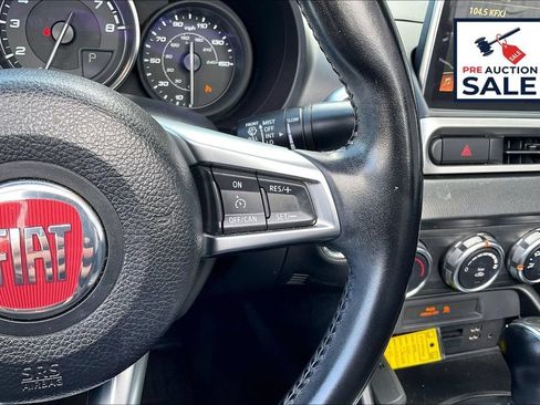Used 2018 FIAT 124 Spider Classica w/ Technology & Siriusxm Group RWD image 19