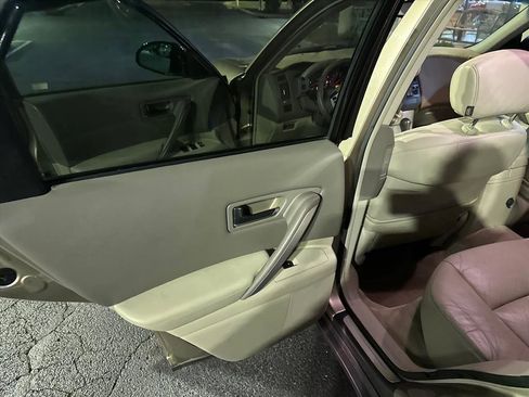 Used 2005 INFINITI FX35 AWD w/ (P01) Touring Pkg image 21