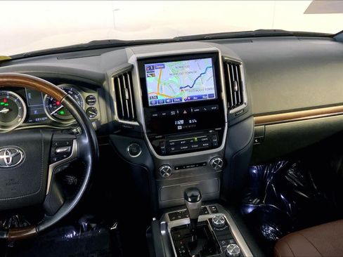 Used 2019 Toyota Land Cruiser AWD/4WD image 7