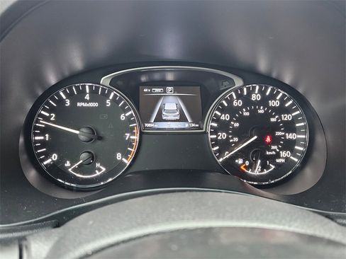 Used 2018 Nissan Pathfinder SL w/ Midnight Edition Package image 20