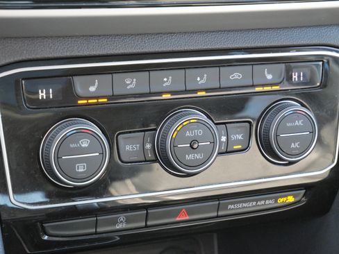 Certified 2023 Volkswagen Atlas SEL AWD/4WD image 24