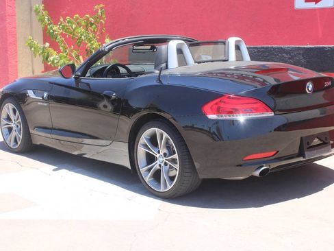 Used 2015 BMW Z4 sDrive35i RWD image 10