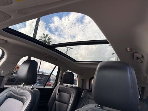 Used 2022 Lincoln Aviator Reserve image 17