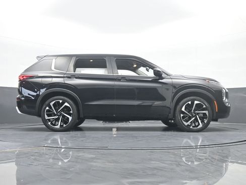 Used 2022 Mitsubishi Outlander SE image 68