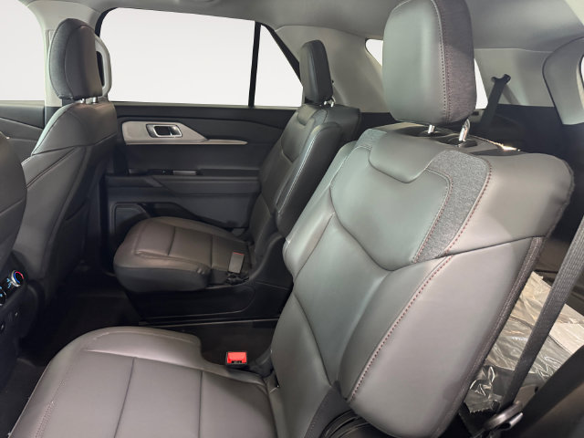 Used 2026 Ford Explorer Active w/ Active Comfort Package AWD/4WD image 21