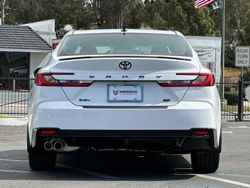 New 2026 Toyota Camry Hybrid image 4