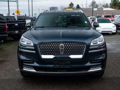 Used 2024 Lincoln Aviator Reserve w/ Equipment Group 201A image 2