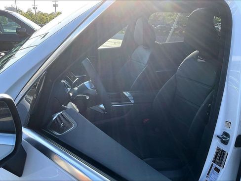 Used 2026 Mercedes-Benz GLC 300 4MATIC image 17