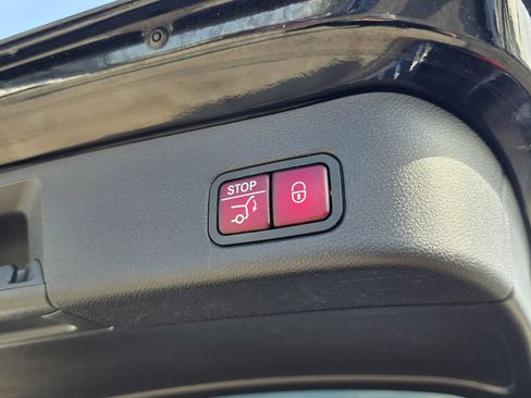 Used 2018 Mercedes-Benz GLE 350 w/ Premium 1 Package image 15