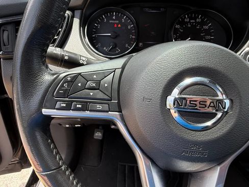 Used 2018 Nissan Rogue Sport SL w/ SL Premium Package FWD image 28