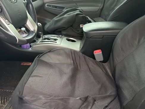 Used 2015 Toyota Tacoma PreRunner w/ TRD Sport Package image 5