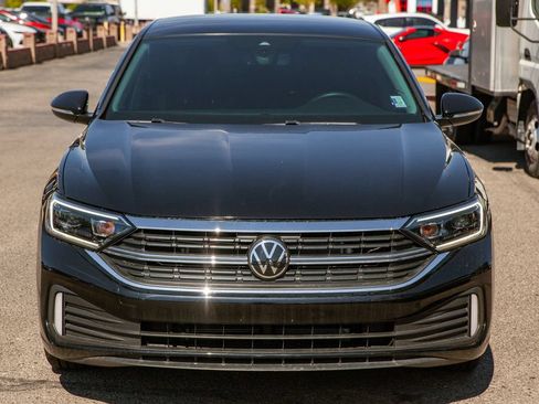 Used 2024 Volkswagen Jetta SEL FWD image 4