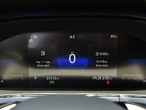 Certified 2023 Volkswagen Taos SE w/ Panoramic Sunroof Package FWD image 11